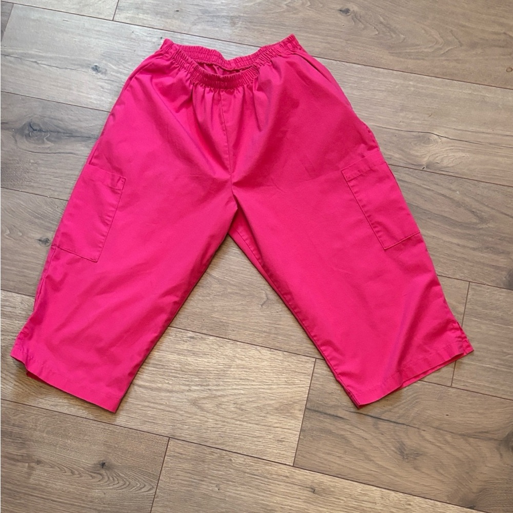 Women's Pink Capris
